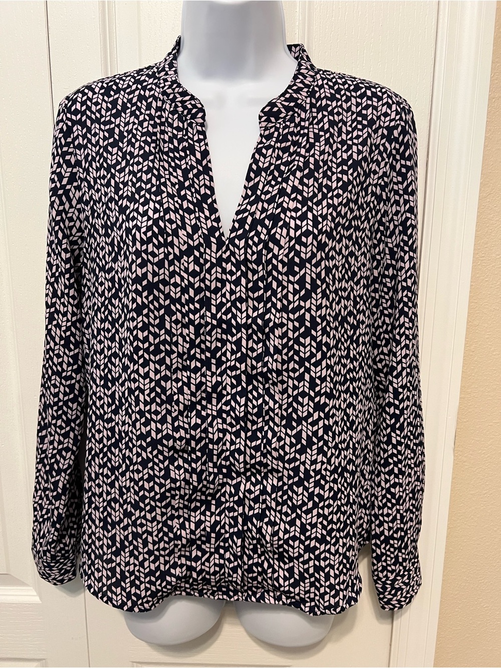 Banana Republic Navy Blouse with Light Pink Geometric Print